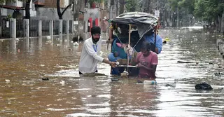 ভারতজুড়ে বন্যার তাণ্ডব, প্রাণহানি শতাধিক